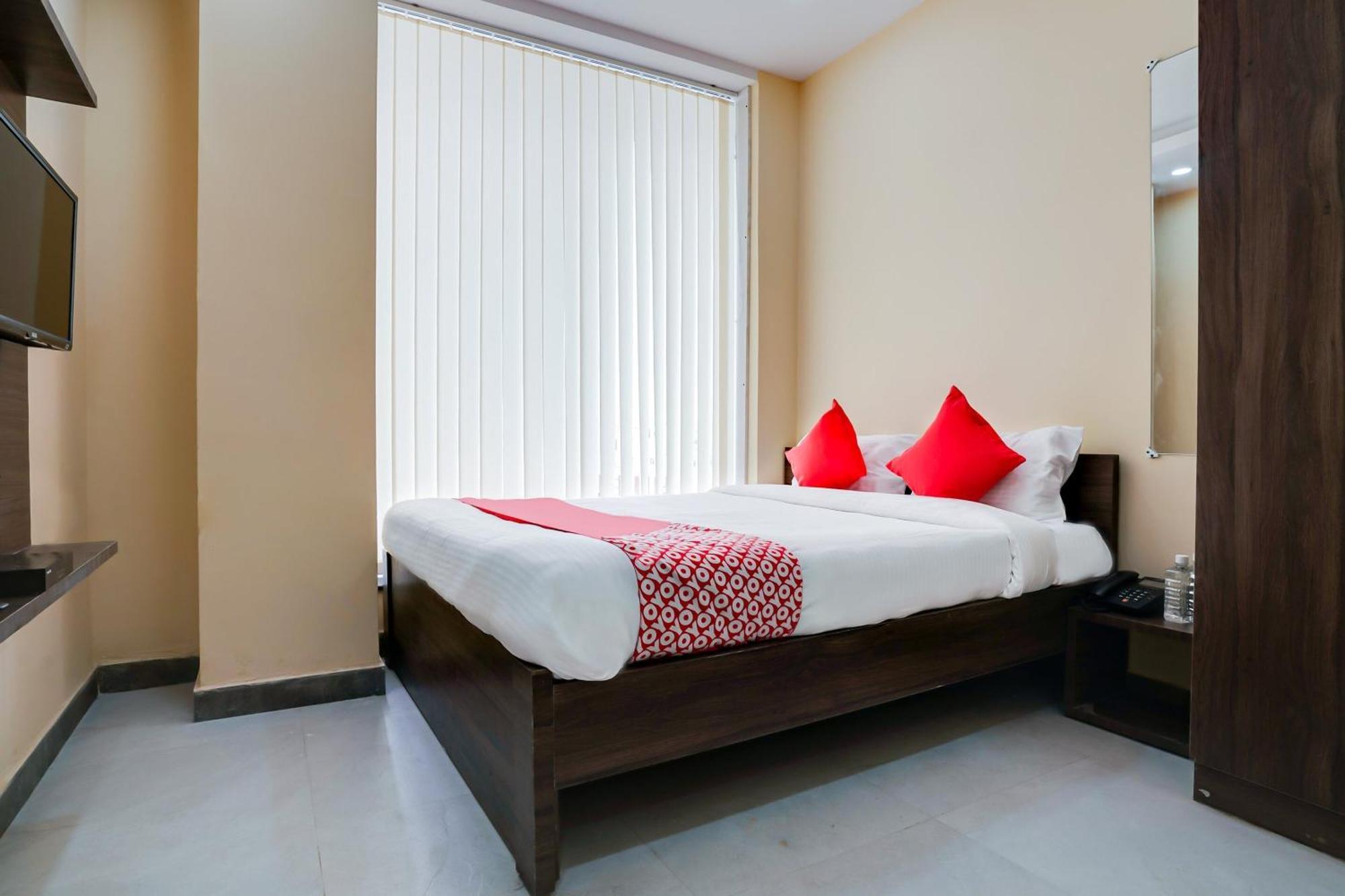 Hotel O Alekhya Residency Cafe Bahar Sururnagar Exterior foto