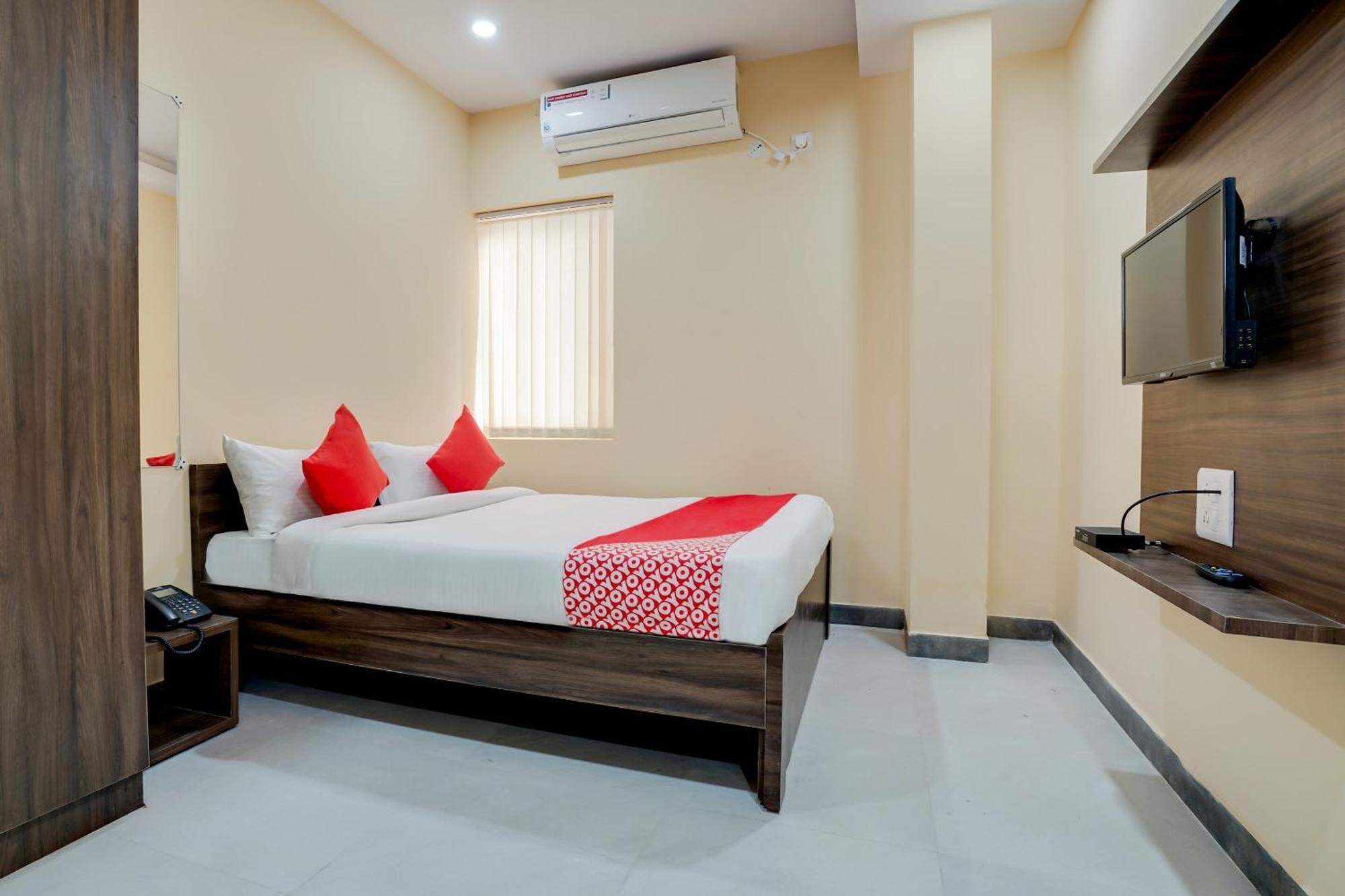 Hotel O Alekhya Residency Cafe Bahar Sururnagar Exterior foto