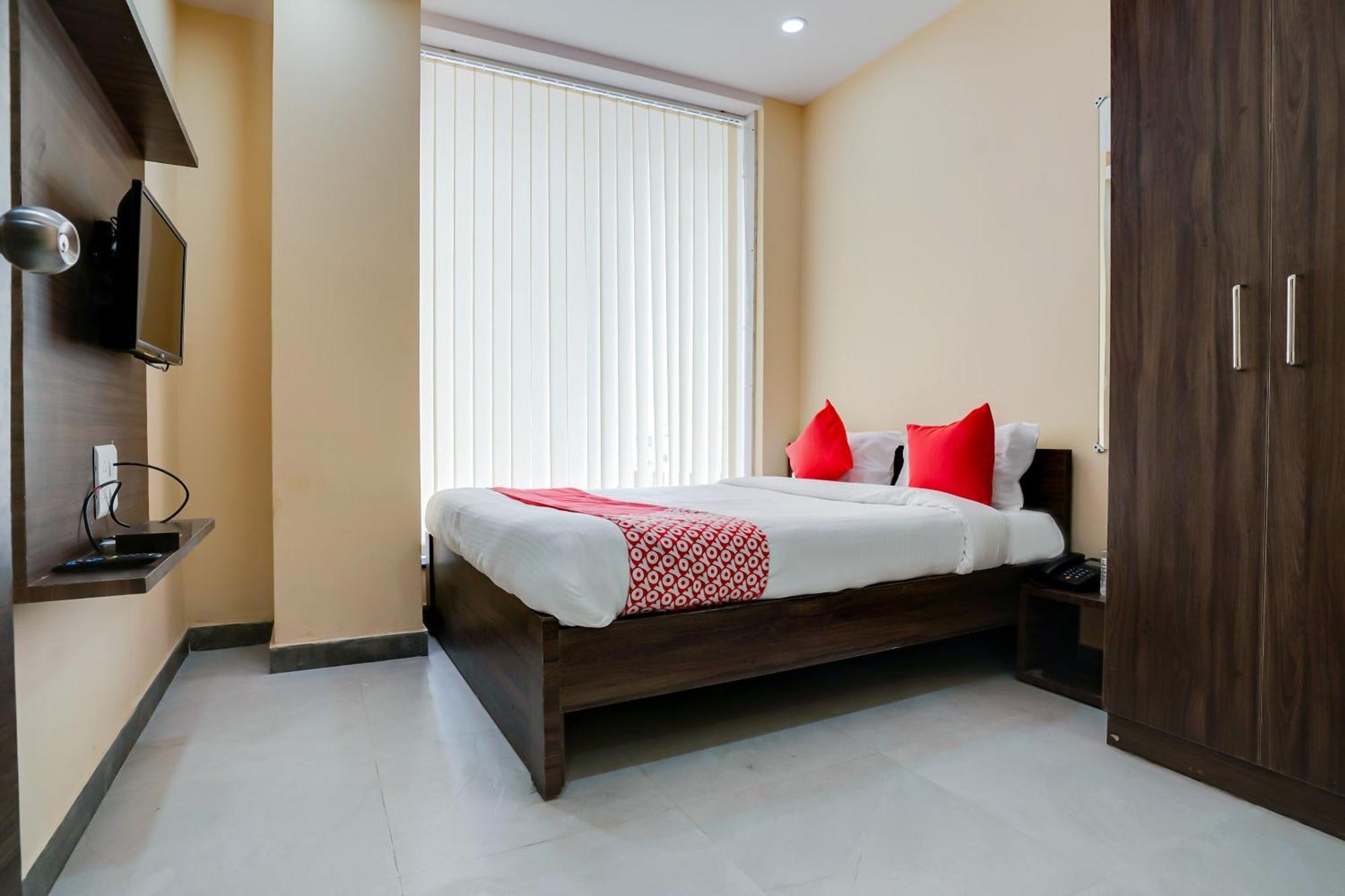 Hotel O Alekhya Residency Cafe Bahar Sururnagar Exterior foto