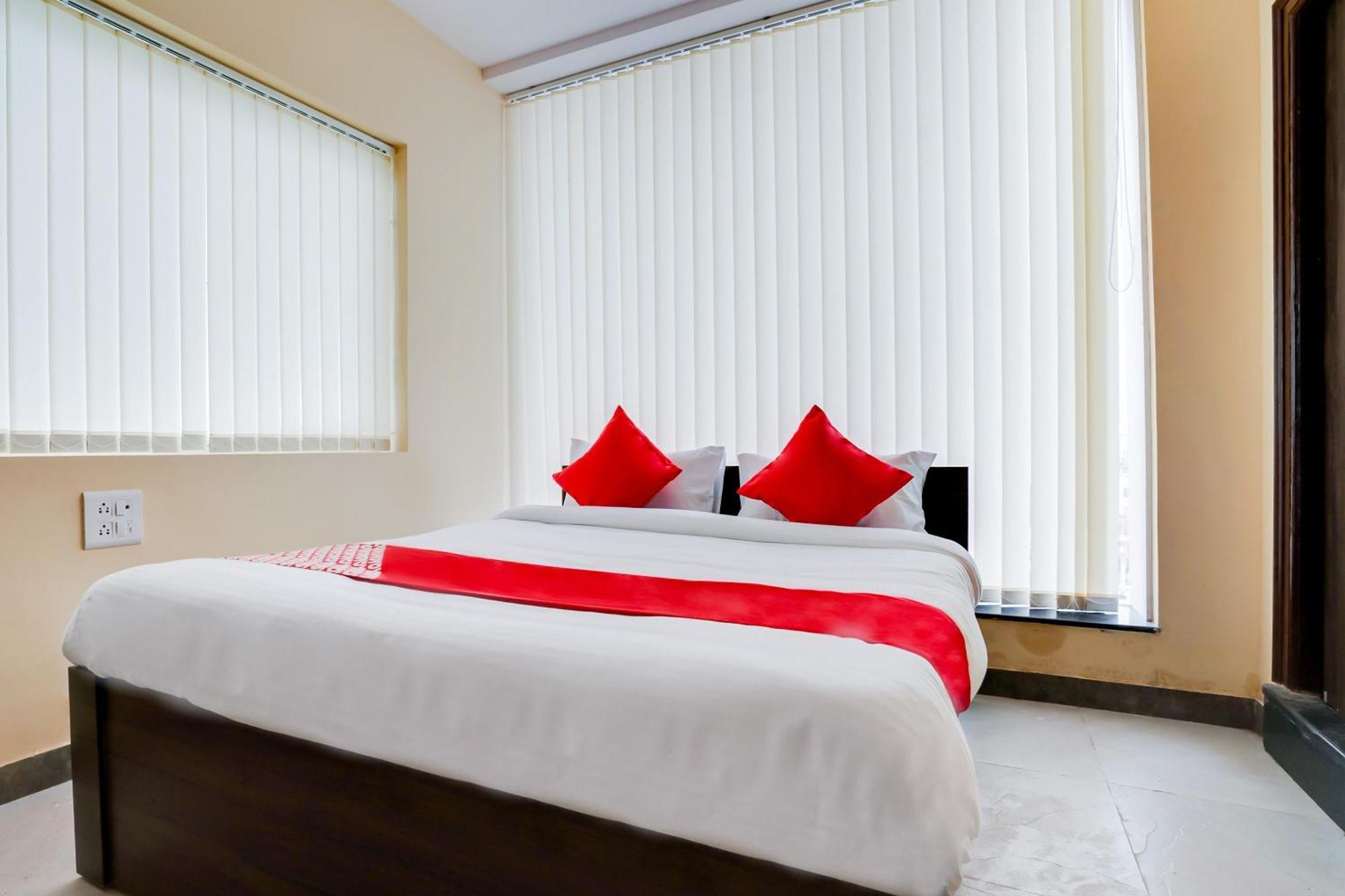 Hotel O Alekhya Residency Cafe Bahar Sururnagar Exterior foto