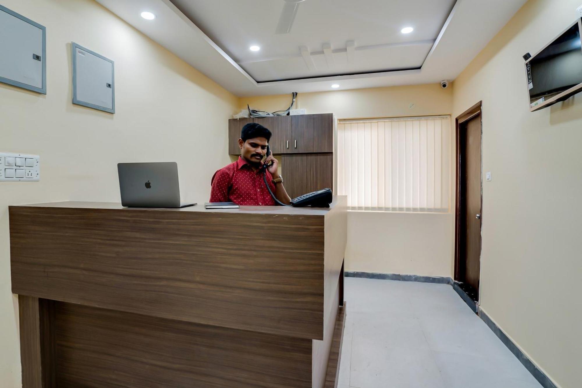 Hotel O Alekhya Residency Cafe Bahar Sururnagar Exterior foto